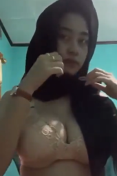 Nonton Film Hijab SMA Lagi Gerah dikamar Terbaru Nonton Film Hijab SMA Lagi Gerah dikamar Terbaru
